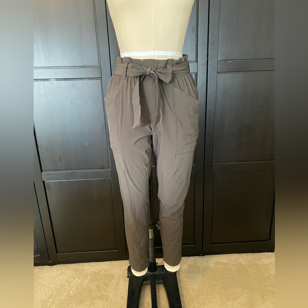 Athleta Brown Tie-Waist Joggers